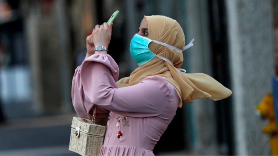 Израел отново прави носенето на маски на закрито задължително